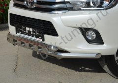 Тюнинг внедорожника Защита переднего бампера Toyota Hilux 2015