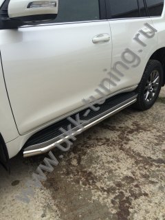 Тюнинг внедорожника Защита штатного порога труба Toyota Land Cruiser Prado 150 2010