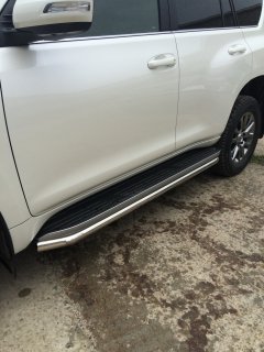 Тюнинг внедорожника Защита штатного порога труба Toyota Land Cruiser Prado 150 2017