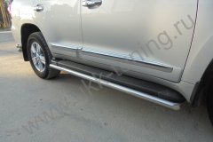 Тюнинг внедорожника Защита штатного порога труба Toyota Land Cruiser 200 2007-2012