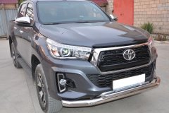 Тюнинг внедорожника Защита переднего бампера Toyota Hilux Exclusive Black 2018