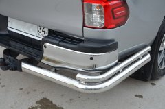 Тюнинг внедорожника Защита заднего бампера Toyota Hilux Exclusive Black 2018
