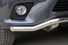 Тюнинг внедорожника Защита переднего бампера Toyota Hilux 2015