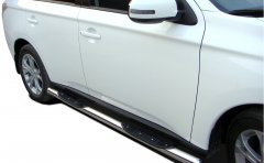 Тюнинг внедорожника Порог труба с проступью Mitsubishi Outlander 2019
