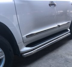 Тюнинг внедорожника Защита штатного порога труба Toyota Land Cruiser 200  2015