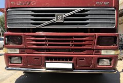 Тюнинг внедорожника Защита переднего бампера Volvo Седельный тягач FH 12 до 2000