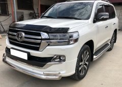 Тюнинг внедорожника Защита переднего бампера Toyota Land Cruiser 200 Executive Lounge 2018