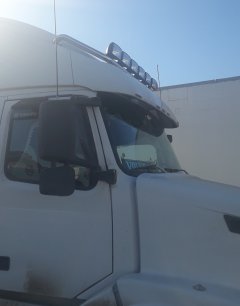 Тюнинг внедорожника Люстра верхняя Volvo Тягач VNL 670
