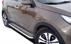 Тюнинг внедорожника Пороги с накладным листом KIA Sportage 2010