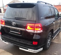 Тюнинг внедорожника Защита заднего бампера Toyota Land Cruiser 200 Executive Lounge 2018