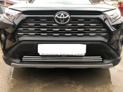 Тюнинг внедорожника Решетка передняя Toyota RAV4 2019