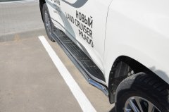 Тюнинг внедорожника Защита штатного порога труба Toyota Land Cruiser Prado 150 2010