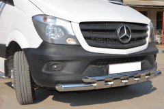 Тюнинг внедорожника Защита переднего бампера Mercedes-Benz Sprinter 2012