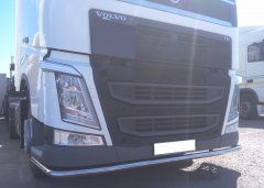 Тюнинг внедорожника Защита переднего бампера Volvo Седельный тягач FH 13