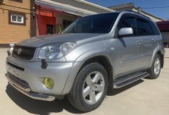Тюнинг внедорожника Пороги с накладным листом Toyota RAV4 2000