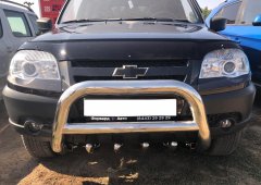 Тюнинг внедорожника Защита переднего бампера Chevrolet Niva 2010