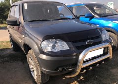 Тюнинг внедорожника Защита переднего бампера Chevrolet Niva 2010