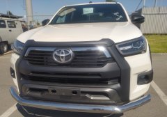 Тюнинг внедорожника Защита переднего бампера Toyota Hilux Black Onyx 2020
