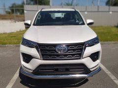 Тюнинг внедорожника Защита переднего бампера Toyota Fortuner 2020