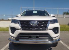 Тюнинг внедорожника Защита переднего бампера Toyota Fortuner 2020