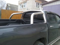 Тюнинг внедорожника Защитные дуги кузова Toyota Hilux Black Onyx 2020