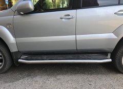 Тюнинг внедорожника Защита штатного порога труба Toyota Land Cruiser Prado 120 2003-2009
