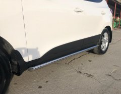 Тюнинг внедорожника Защита штатного порога труба Hyundai ix35 2010
