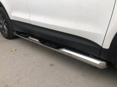 Тюнинг внедорожника Порог труба с проступью Hyundai Santa Fe 2012