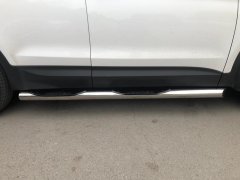Тюнинг внедорожника Порог труба с проступью Hyundai Santa Fe 2012