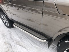 Тюнинг внедорожника Пороги с накладным листом Niva 2121 Urban 2014