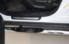 Тюнинг внедорожника Порог труба с проступью Geely Atlas 2018