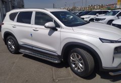 Тюнинг внедорожника Пороги с накладным листом Hyundai Santa Fe 2021