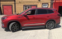 Тюнинг внедорожника Защита штатного порога труба Chery Tiggo 8 Pro 2021
