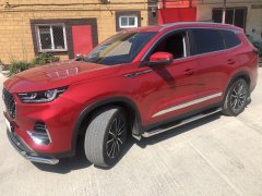 Тюнинг внедорожника Порог труба с проступью Chery Tiggo 8 Pro 2021