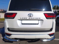 Тюнинг внедорожника Защита заднего бампера Toyota Land Cruiser 300 2021 (Юбилейная)