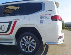 Тюнинг внедорожника Защита заднего бампера Toyota Land Cruiser 300 2021 (Юбилейная)