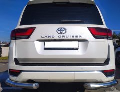 Тюнинг внедорожника Защита заднего бампера Toyota Land Cruiser 300 2021 (Юбилейная)