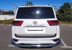 Тюнинг внедорожника Защита заднего бампера Toyota Land Cruiser 300 2021 (Юбилейная)