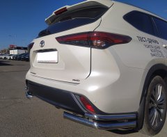 Тюнинг внедорожника Защита заднего бампера Toyota Highlander 2021