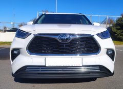 Тюнинг внедорожника Решетка передняя Toyota Highlander 2021