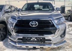 Тюнинг внедорожника Защита переднего бампера Toyota Hilux 2021