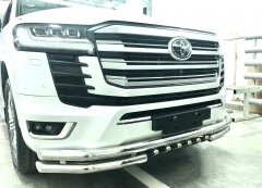 Тюнинг внедорожника Защита переднего бампера Toyota Land Cruiser 300 2021 (Юбилейная)