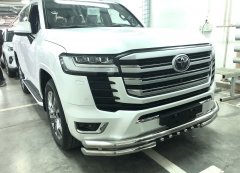 Тюнинг внедорожника Защита переднего бампера Toyota Land Cruiser 300 2021 (Юбилейная)