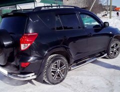 Тюнинг внедорожника Порог труба с проступью Toyota RAV4 2006-2009
