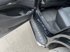 Тюнинг внедорожника Пороги с накладным листом Chery Exeed TXL 2020