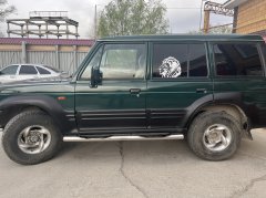 Тюнинг внедорожника Порог труба с проступью Hyundai Galloper 1995