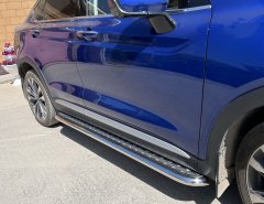 Тюнинг внедорожника Пороги с накладным листом Geely Tugella 2021