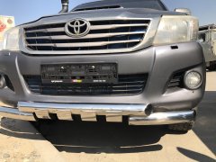 Тюнинг внедорожника Защита переднего бампера Toyota Hilux 2011