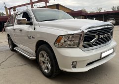 Тюнинг внедорожника Пороги с накладным листом Dodge RAM 1500 Crew Cab (DS) D IV 2012-2018г 