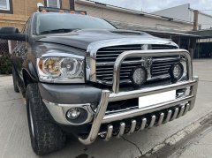Тюнинг внедорожника Защита переднего бампера Dodge RAM 2500 Mega Cab 2004-2010г